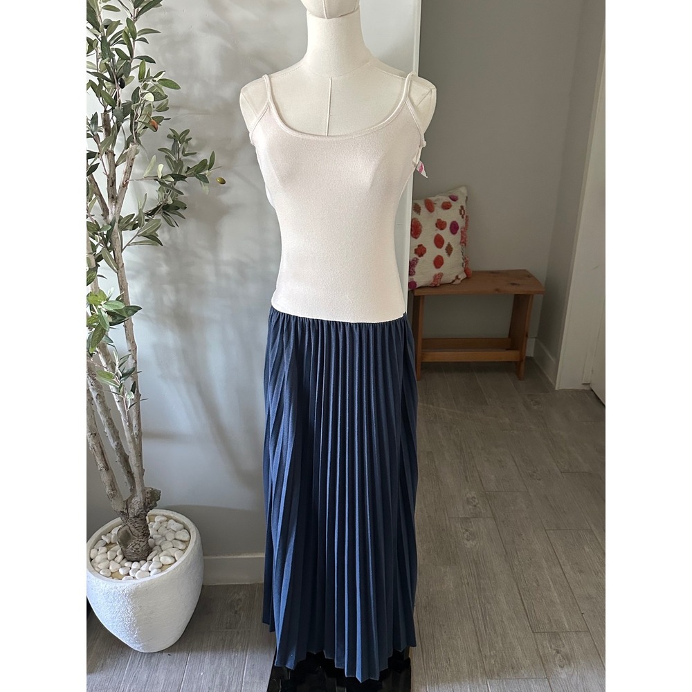 Lioness Renaissance Pleated Maxi Dress Cream Navy Blue New! - Picture 6 of 13